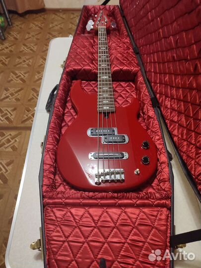 Кейс для бас гитары