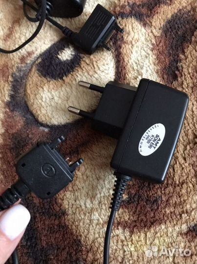 Зарядное устройство для телефона