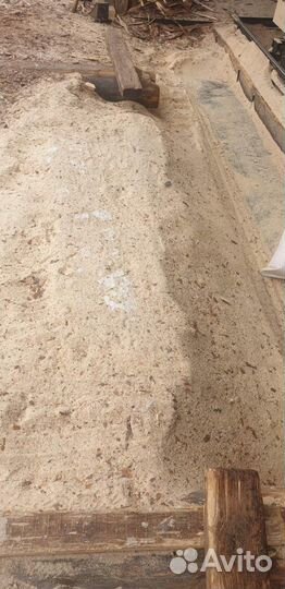 Опилки бесплатно. в мешках