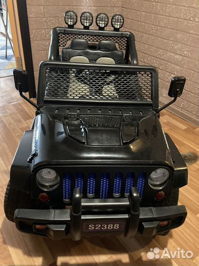 Детский электромобиль двухместный