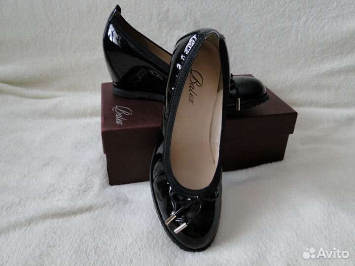 Туфли лодочка на танкетке