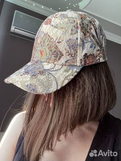 Кепка/ бейсболка новая с блестками, пайетками