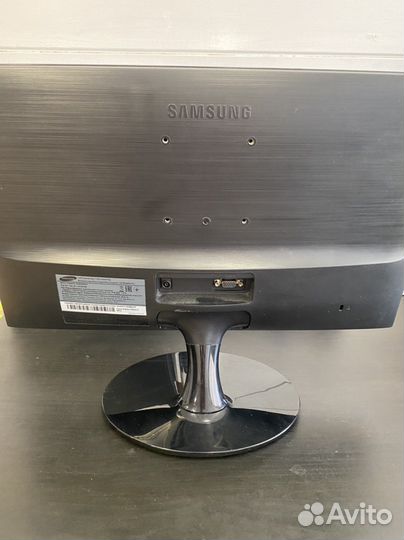 Монитор Samsung