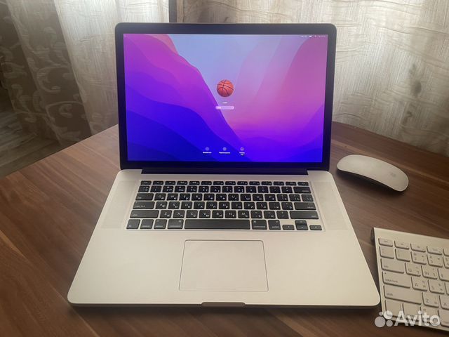 Apple MacBook Pro 15 2015 r9 2.5 512 gb