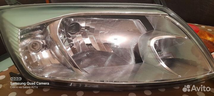 Фары на гранту