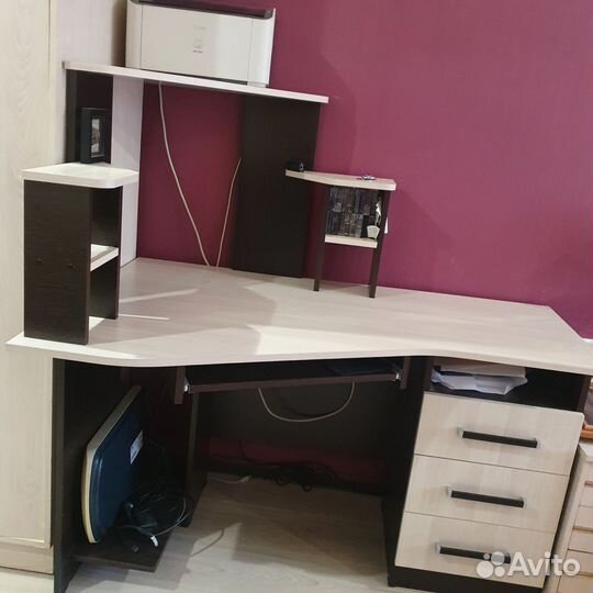 Компьютерный стол