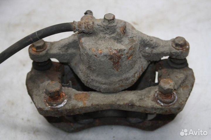 Суппорт передний левый KIA soul 2014