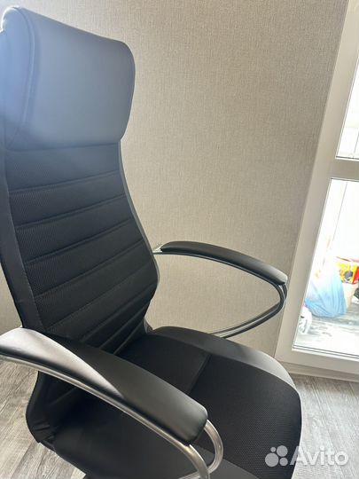 Компьютерное кресло