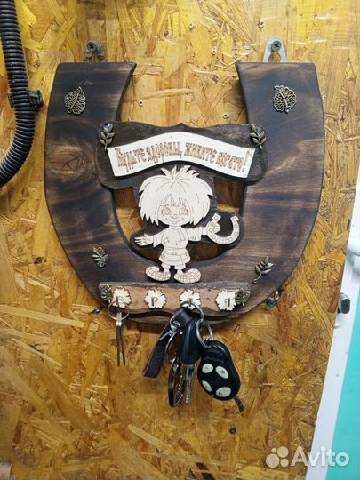 Изделия из дерева и гипса