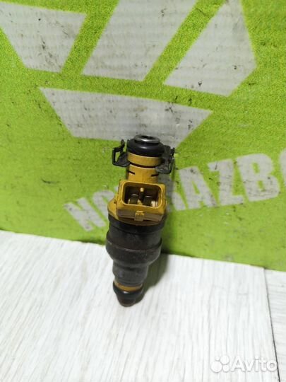 Форсунка инжекторная Фольксваген Пассат Б3