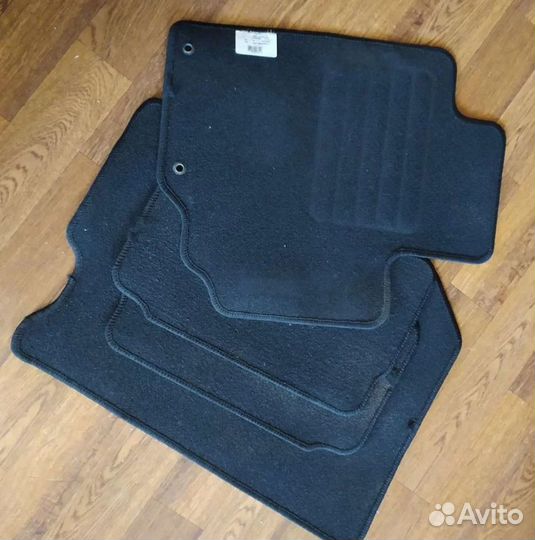 Оригинальные коврики Suzuki Vitara
