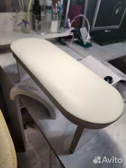 Подставка для рук маникюрная