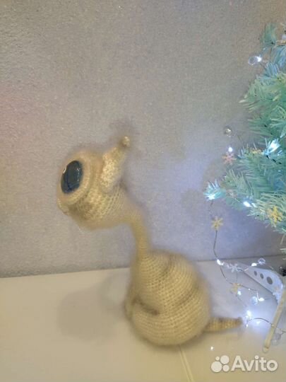 Кошка Снежка вязаная игрушка хэндмейд