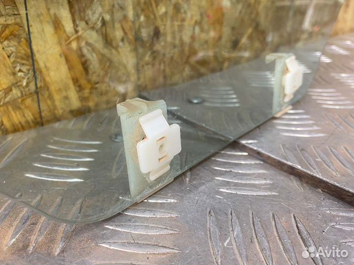 Стекло двери заднее левое Hyundai Solaris 1 седан