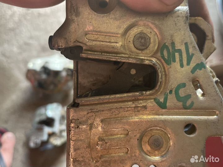 Замки двери w140