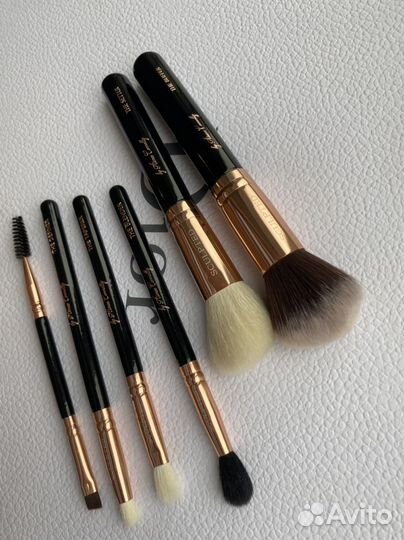 Набор кистей для макияжа Essentials