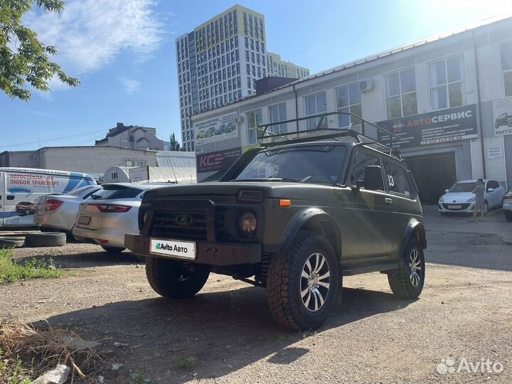 LADA 4x4 (Нива) 1.7 МТ, 2004, 110 000 км
