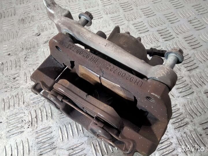 Суппорт передний правый Volvo S60 2000-2004