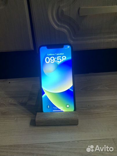 iPhone X, 64 ГБ