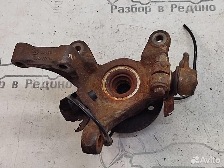 Кулак поворотный передний левый W638 V-class Vit