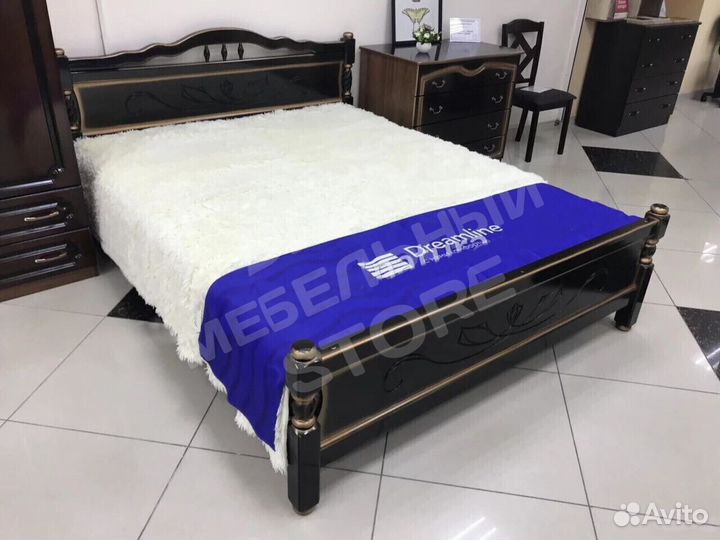 Кровать массив