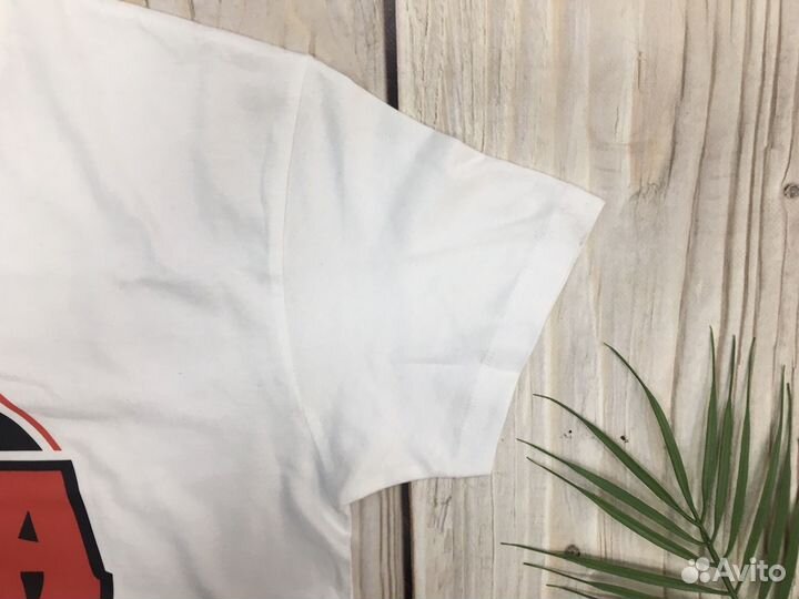 Футболка AKA