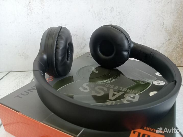 Беспроводные наушники jbl