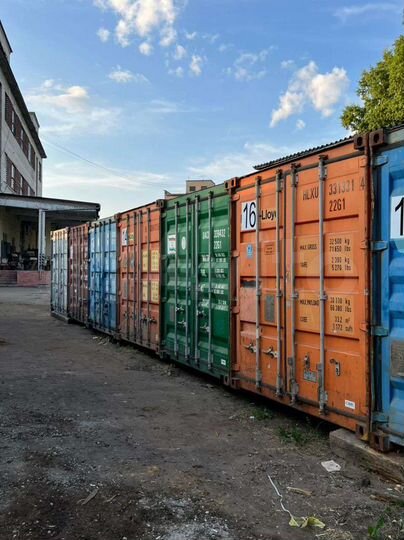 Сухой морской контейнер под склад