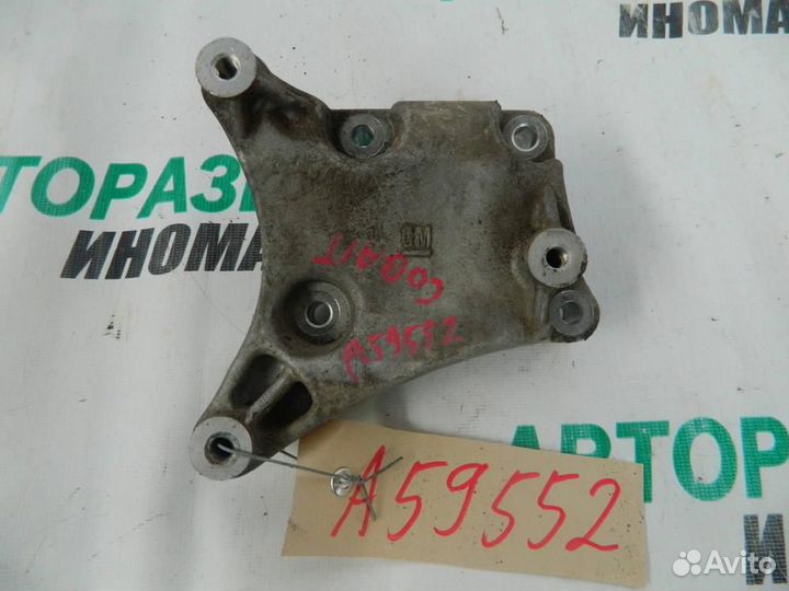 Кронштейн ролика-натяжителя руч. ремня для Chevrol