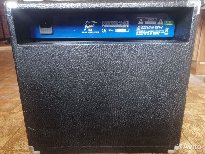 Басовый комбоусилитель invasion BS15