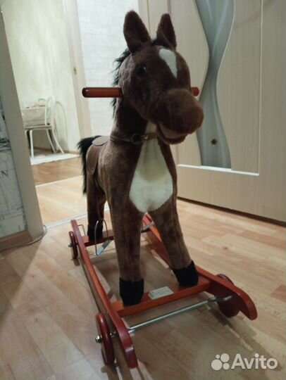 Детская лошадка качалка