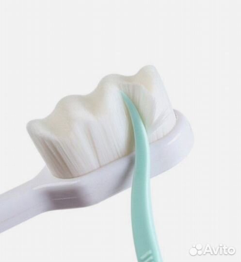 Зубная щетка