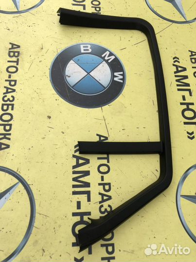 Mercedes W292 обшивка арки стекла зад R