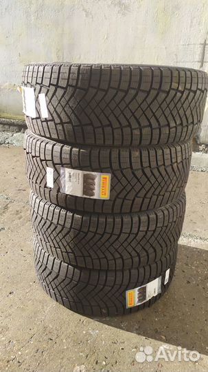 Pirelli Ice Zero FR 245/45 R19 102H