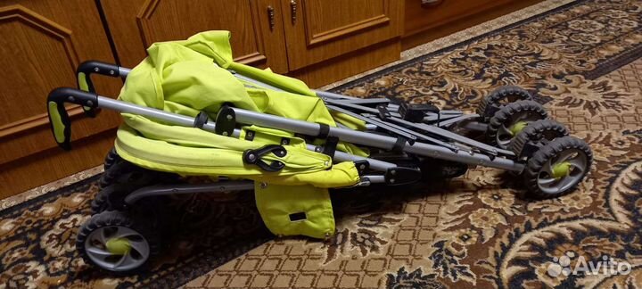 Прогулочная коляска трость