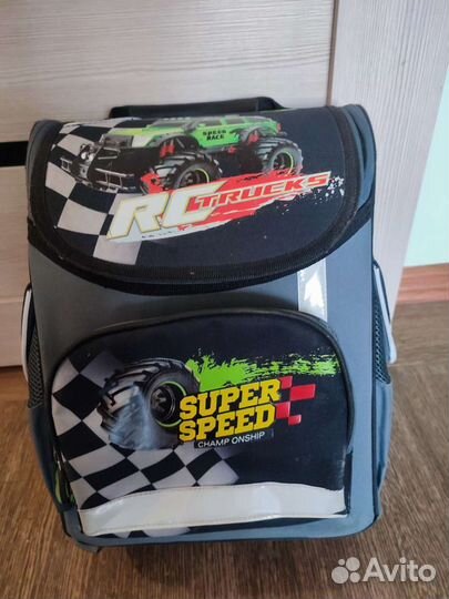 Школьный рюкзак