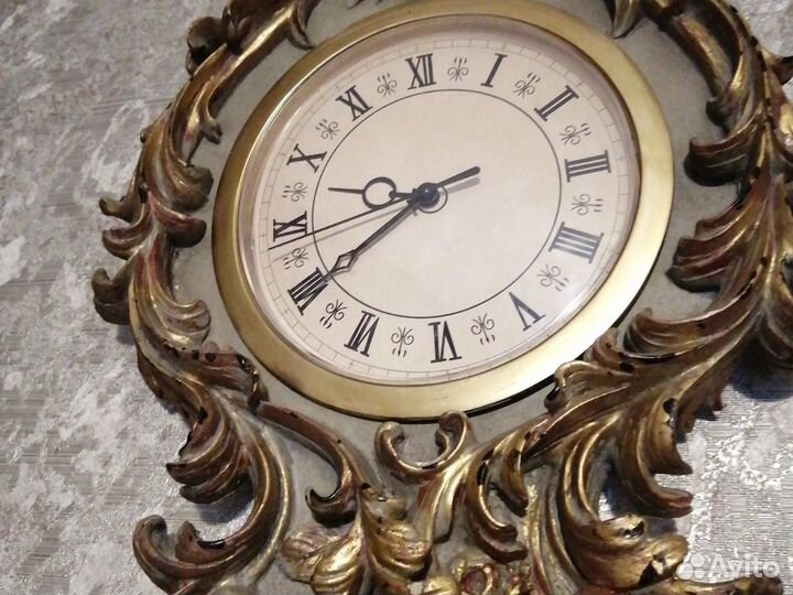 Часы И зеркала