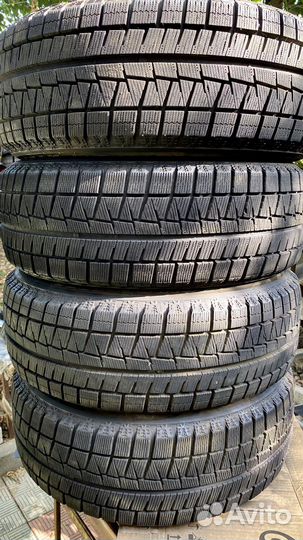 Bridgestone Blizzak Revo GZ 215/65 R16