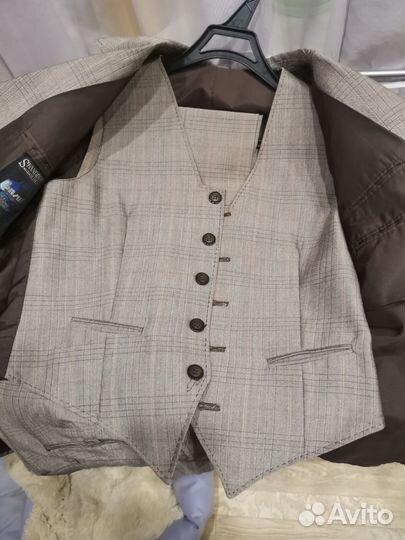 Мужской костюм тройка бу