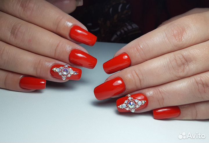 Наращивание ногтей