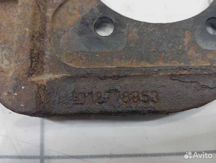 Кронштейн суппорта задний левый Opel Astra (J) 12778853