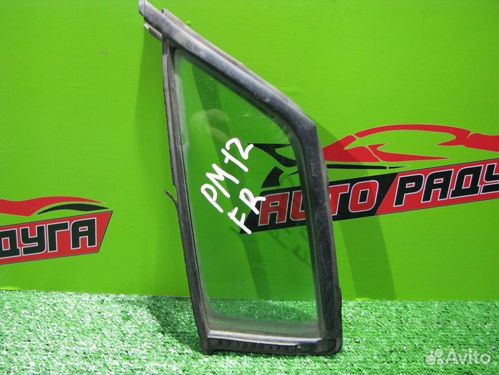 Форточка двери nissan PM12,PNM12,RM12,RNM12 libert