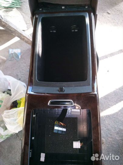 Подлокотник задний на экус