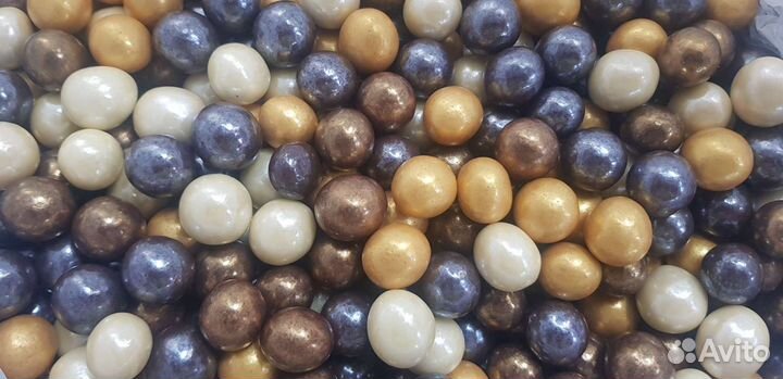 Фундук блестящий глазури