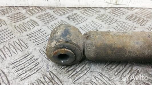 Амортизатор задний nissan navara D40 (97L35MF01)