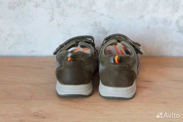 Сандалии для малыша 21 размер