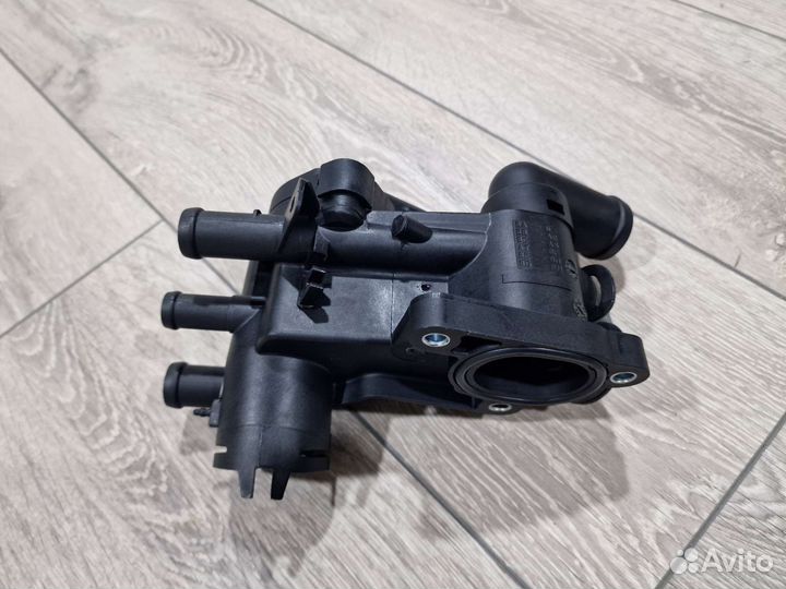 Корпус термостата в сборе 1.4 VW Polo 4, Skoda