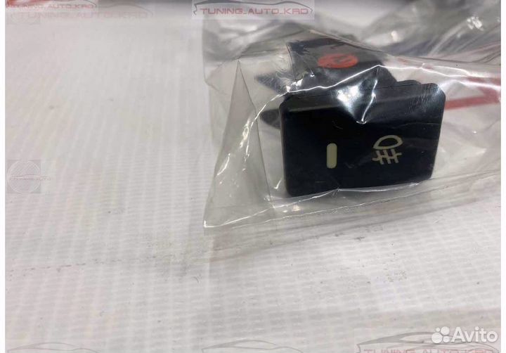 Установочный комплект туманок Toyota Hiace 200