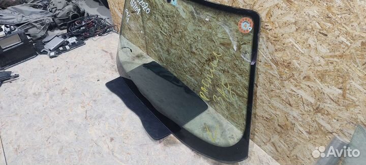 Стекло лобовое BMW E38 дорестайлинг