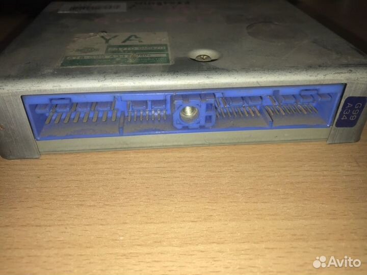 Блок управления двс Nissan Wingroad